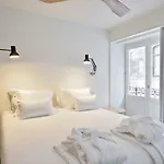 Bed & Breakfast House Of Artists